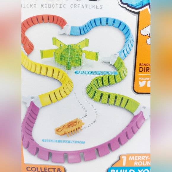 Hexbug Nano Carnival New Lot Tracks Cells Hexbugs Bugs Collection Ships Fast - Picture 2 of 5